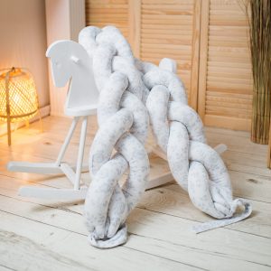 Obroba kitka iz organskega bombaža - bela s sivimi rožicami