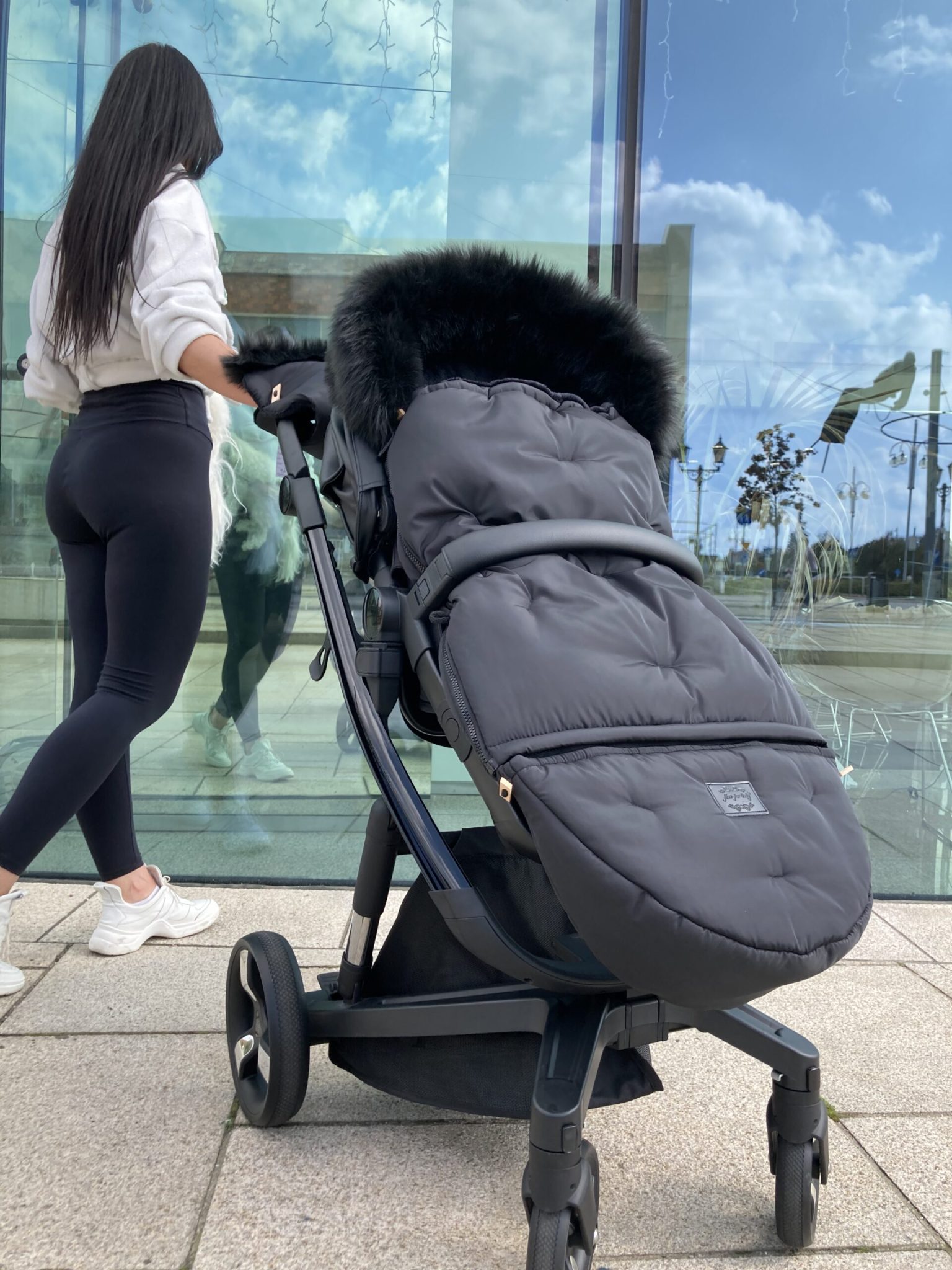 Prestižna zimska vreča Nevada COMBO z eko krznom - črna